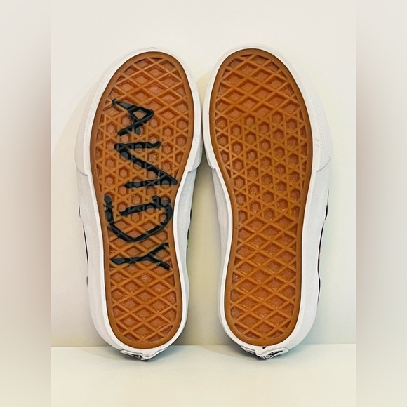 Vans x Disney Toy Story Limited Edition Slip-Ons - Picture 5 of 7